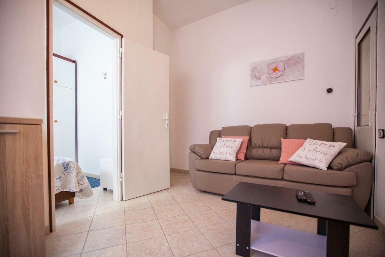 Apartment Rosy Pula Exteriér fotografie