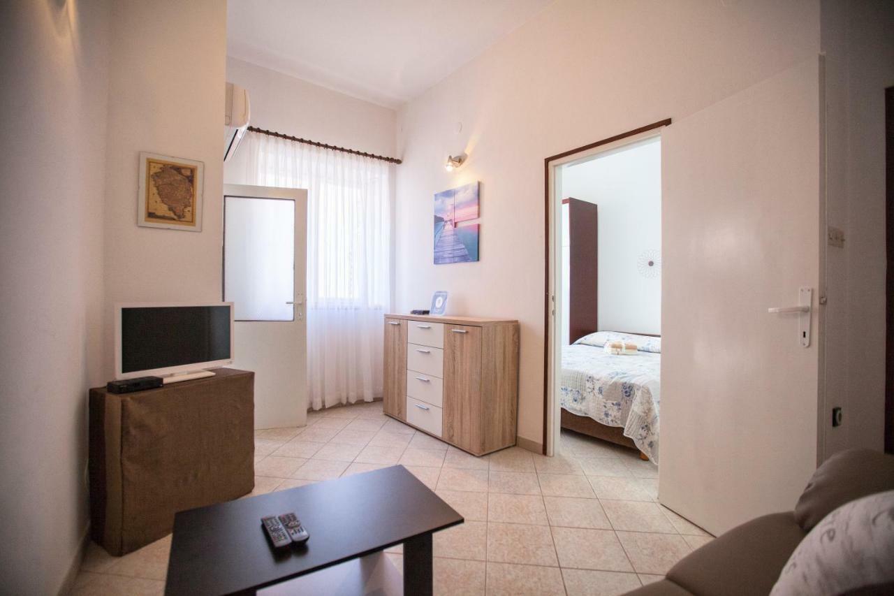 Apartment Rosy Pula Exteriér fotografie